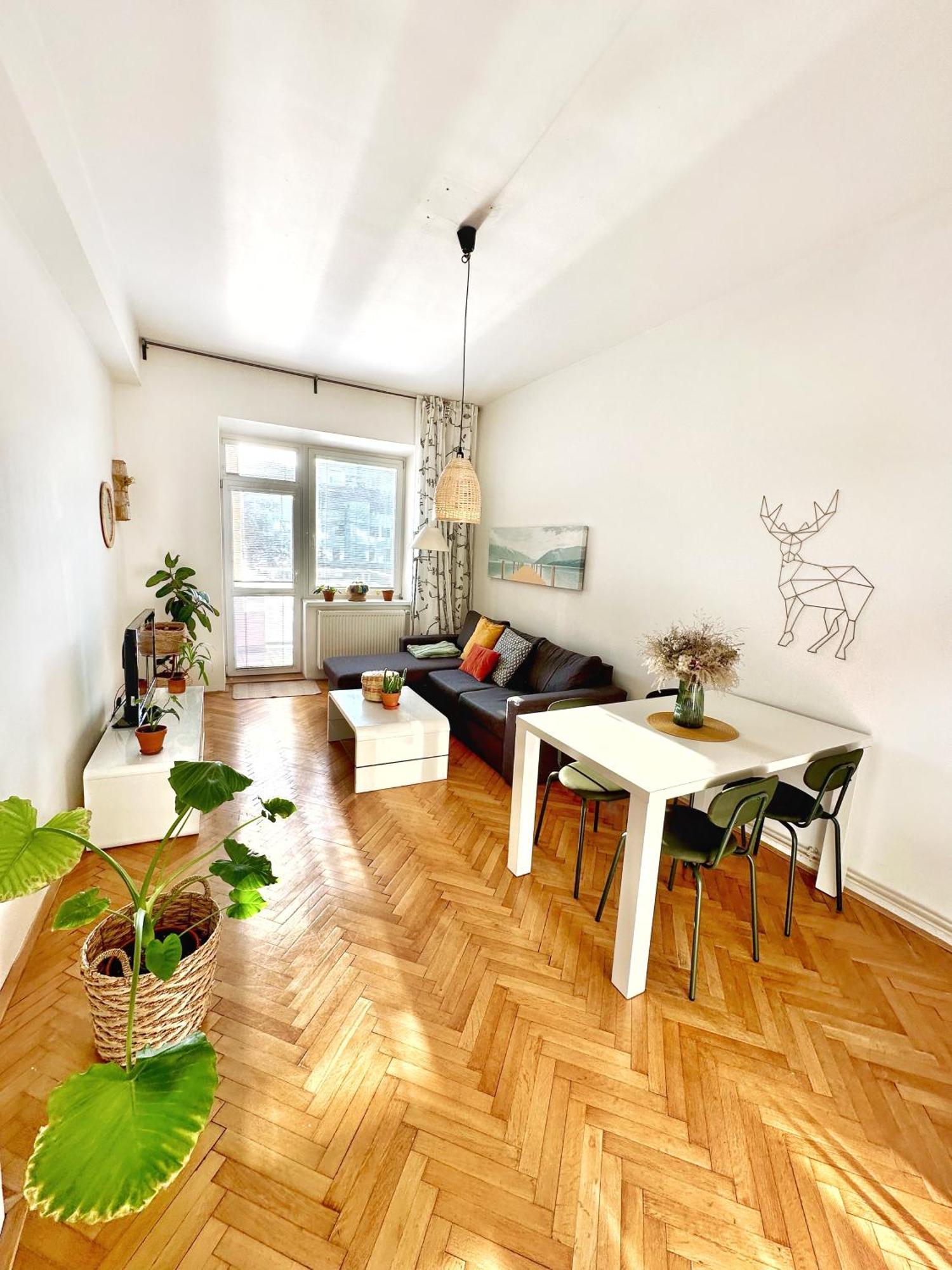 Bright And Central Suite With A Balcony Brno Exterior photo